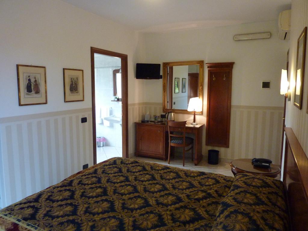 Hotel Belvedere Турин Номер фото